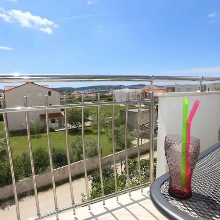 Apartman Kristian Trogir Buitenkant foto