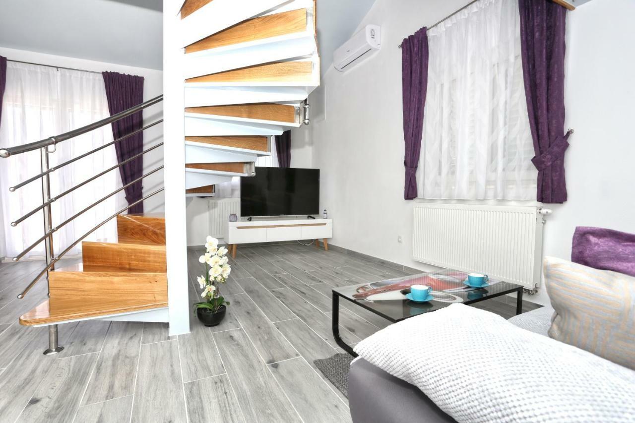 Kristian Apartment *